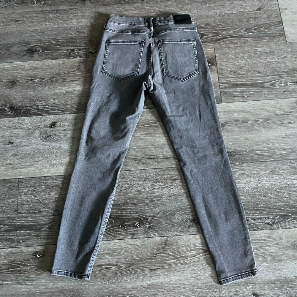 EVERLANE Mid-Rise Jeans Size 30 Reg Washed Black